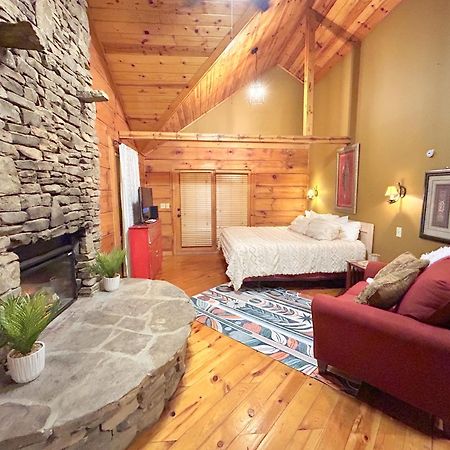 Honeymoon Hideaway Vila Gatlinburg Exterior foto