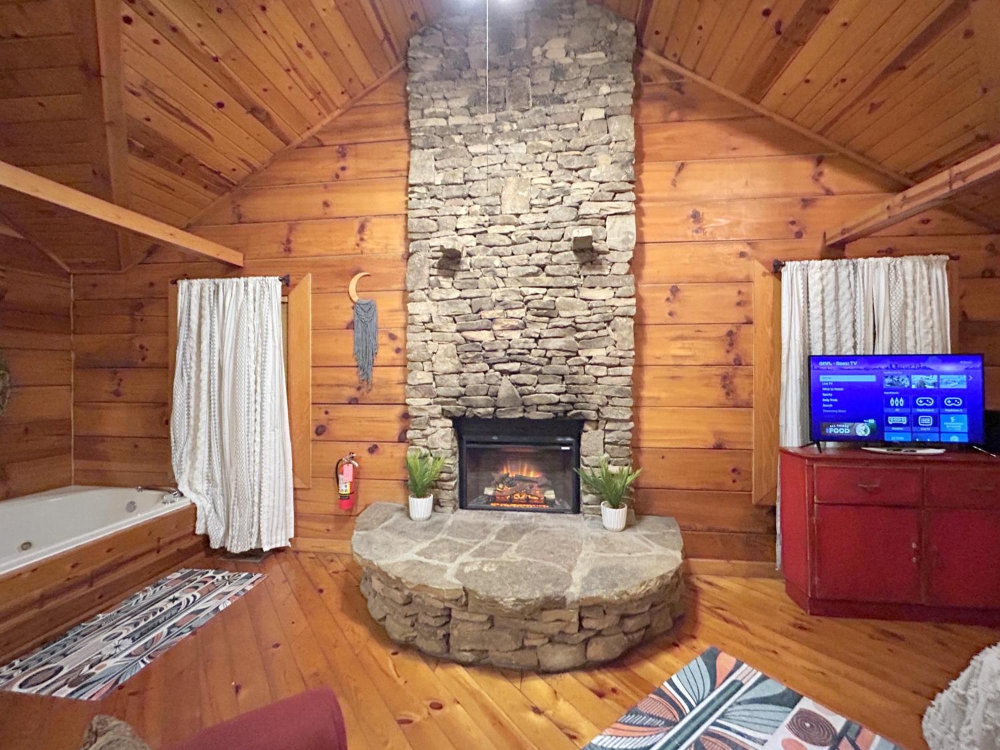 Honeymoon Hideaway Vila Gatlinburg Exterior foto